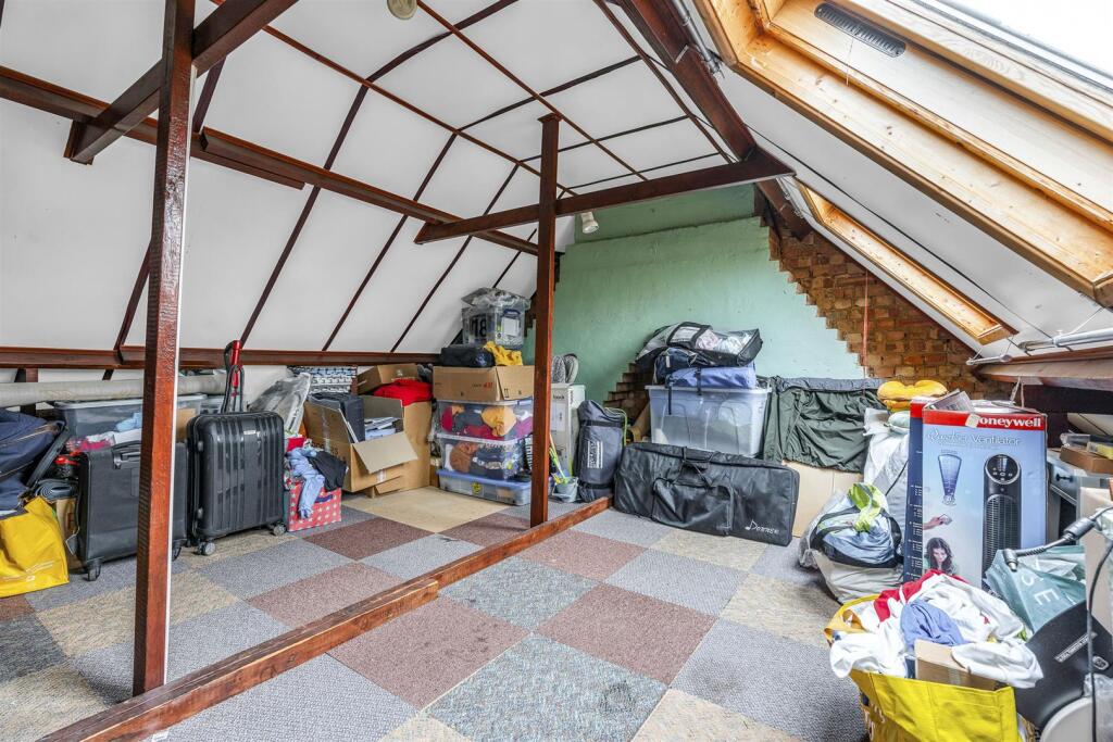 Additional image 18 of Handside Lane, Welwyn Garden City