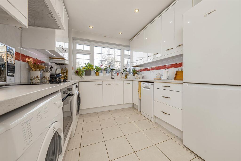 Additional image 5 of Newlyn Close, Bricket Wood, St. Albans