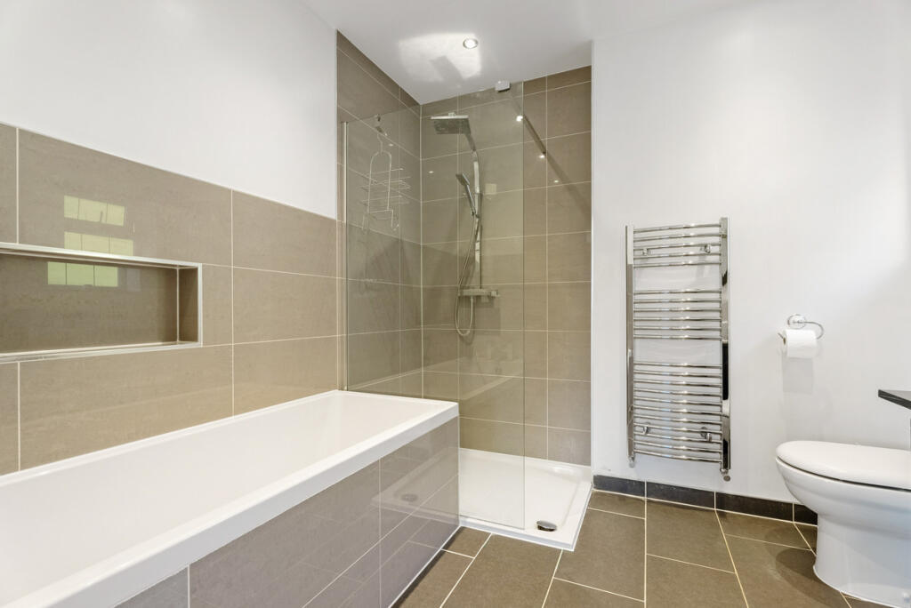 Additional image 31 of Pine Grove, Brookmans Park, AL9