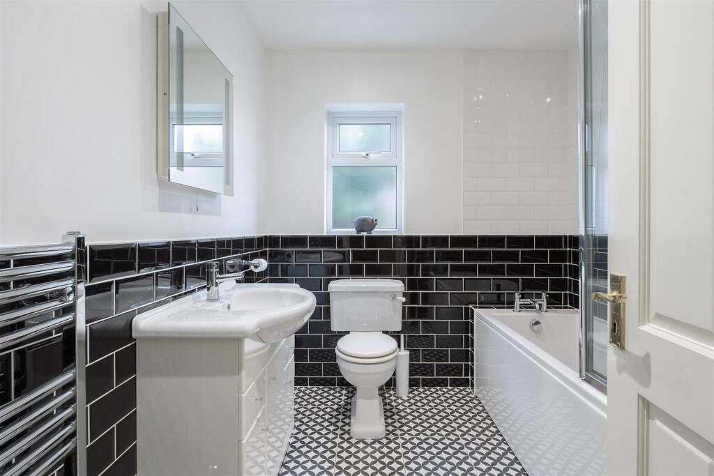 Additional image 9 of Tuffnells Way, Harpenden