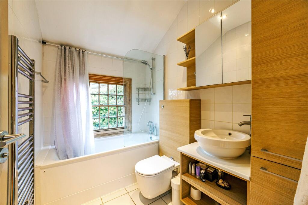 Additional image 12 of Holywell Mews, Holywell Hill, St. Albans, Hertfordshire, AL1