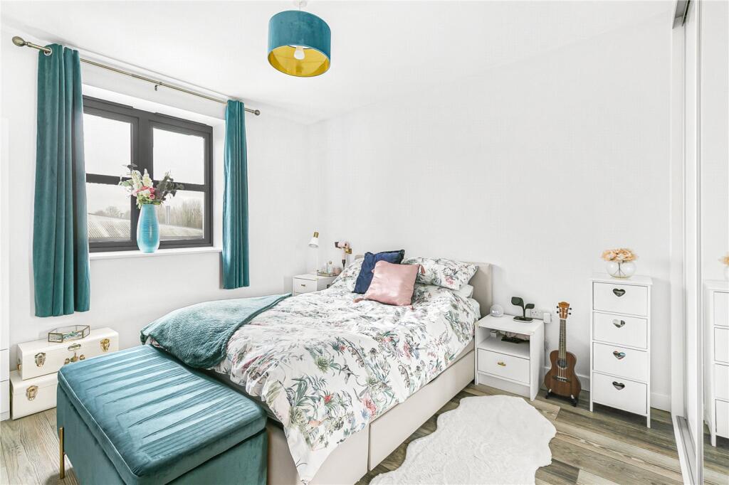 Additional image 4 of Great North Road, Hatfield, Hertfordshire, AL9