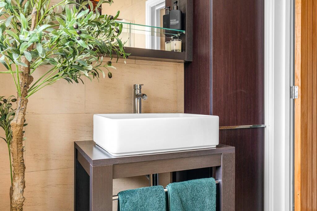 Additional image 29 of Selwyn Crescent, Hatfield, Hertfordshire, AL10