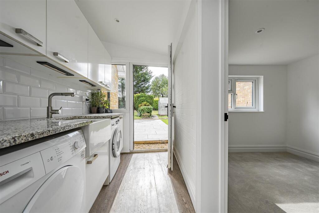 Additional image 7 of Dell Rise, Park Street, St. Albans