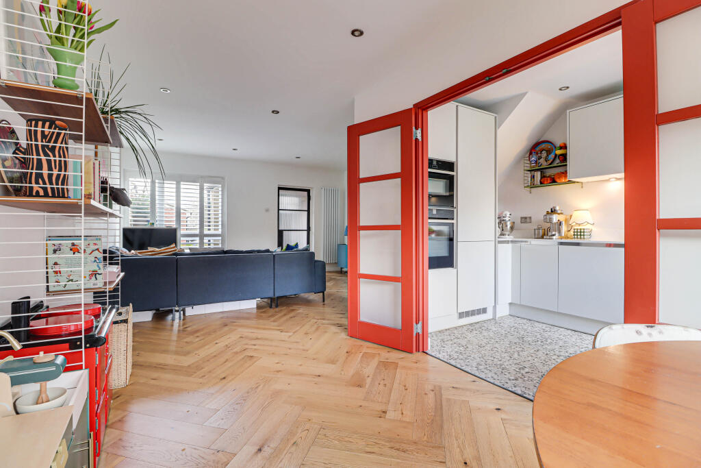 Additional image 4 of The Cleave, Harpenden, Hertfordshire, AL5