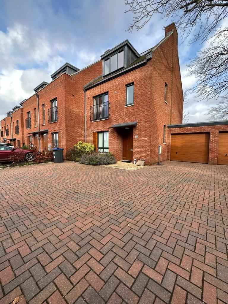 Additional image 25 of Green Close, AL9