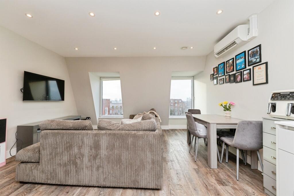 Additional image 20 of Parkway, Welwyn Garden City