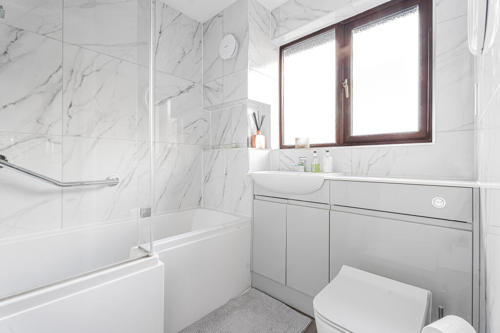 Additional image 17 of Beverley Gardens, St Albans, AL4