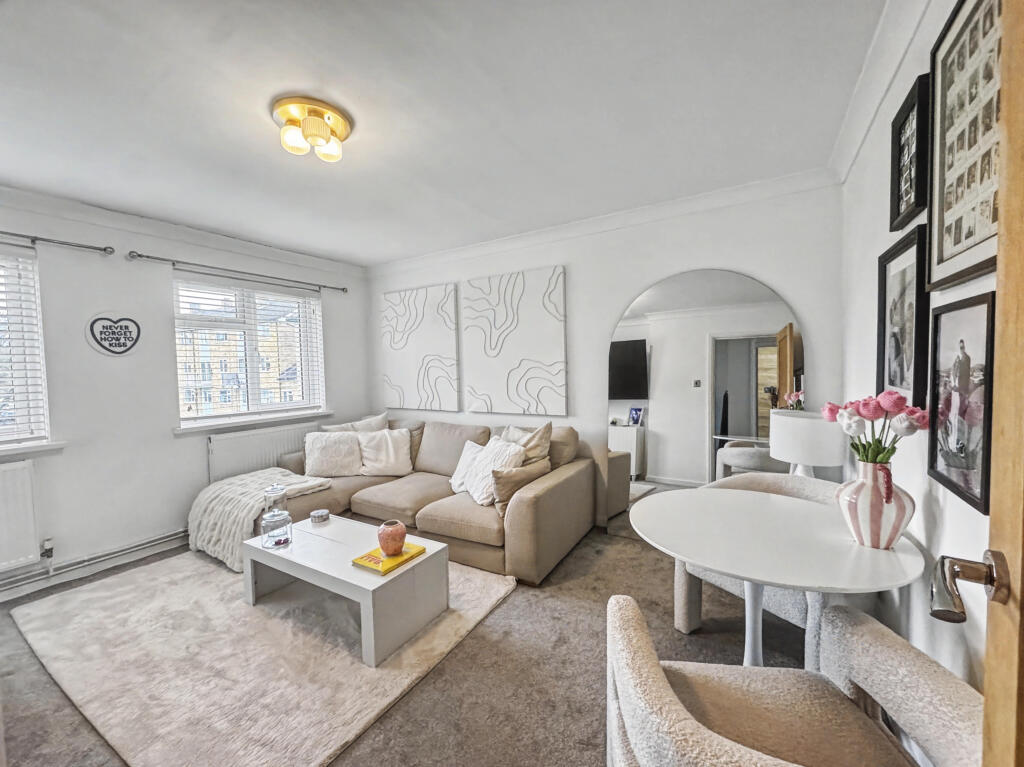 The Ridgeway, St. Albans, AL4