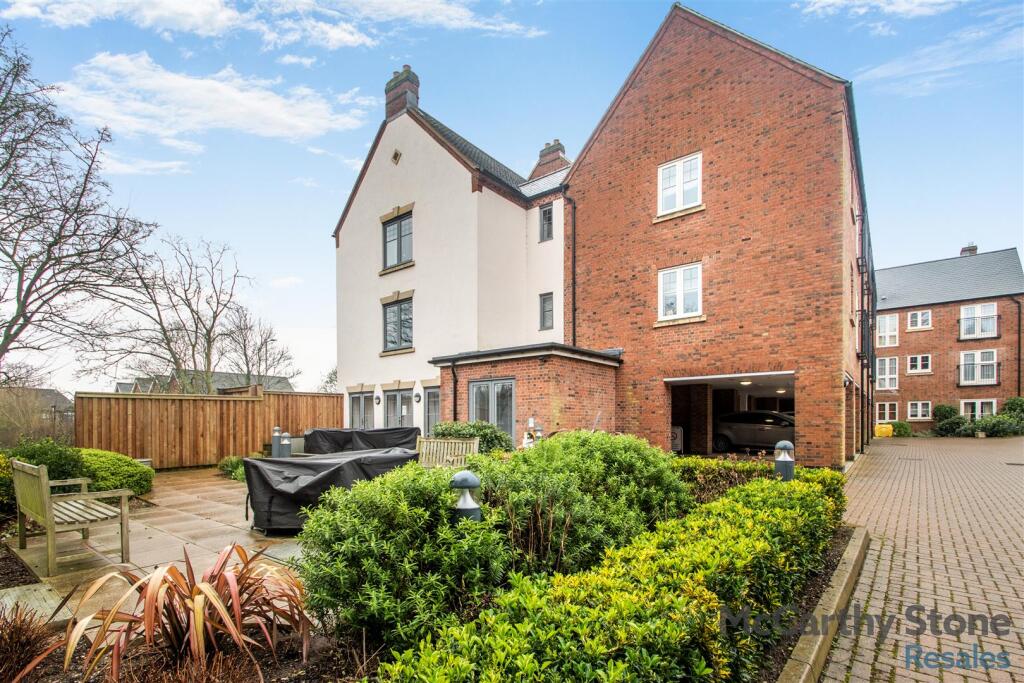 Additional image 23 of Great North Road, Hatfield