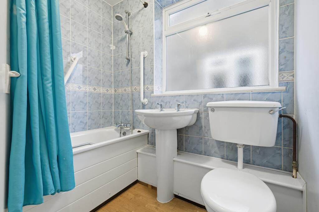 Additional image 5 of Sycamore Drive, Park Street, St. Albans