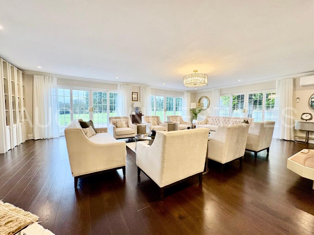 Additional image 9 of Foxes Lane, Brookmans Park, AL9