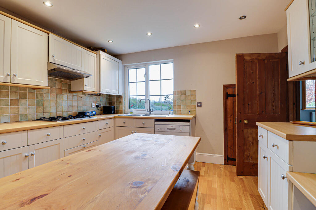 Additional image 5 of Fiddlers Hill, Luton Road, Harpenden, AL5