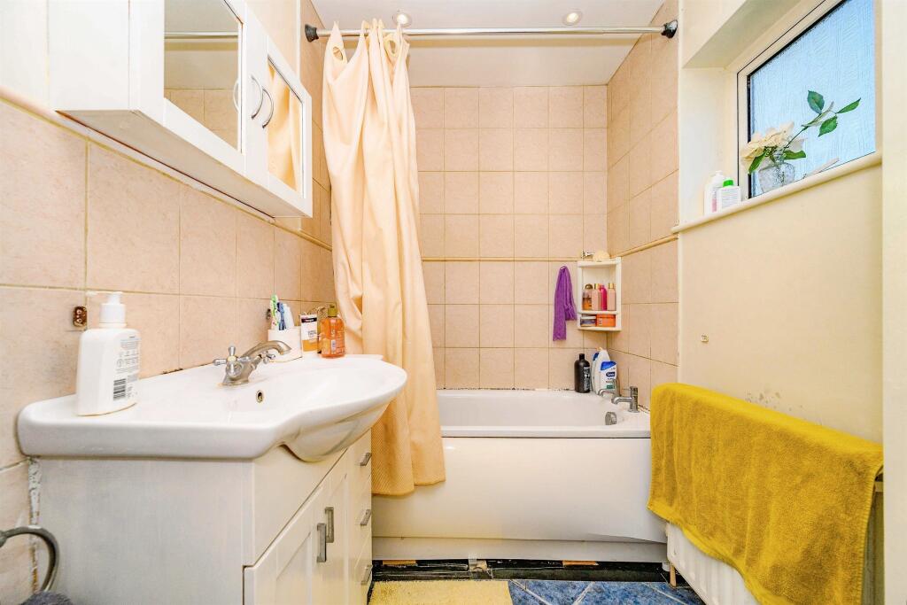 Additional image 9 of Woods Avenue, Hatfield