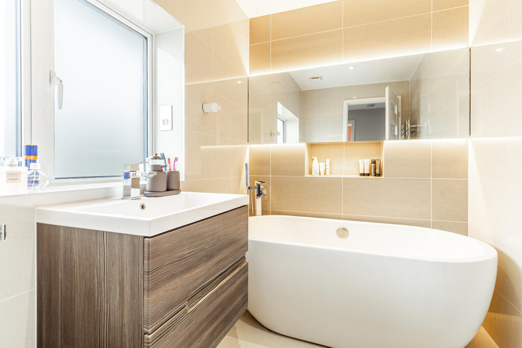 Additional image 10 of Tippendell Lane, St. Albans, Hertfordshire, AL2