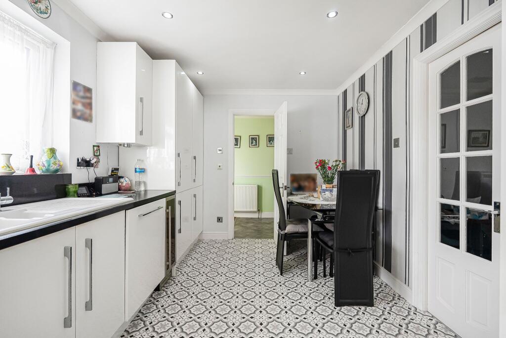 Additional image 4 of Alderman Close, Welham Green, AL9