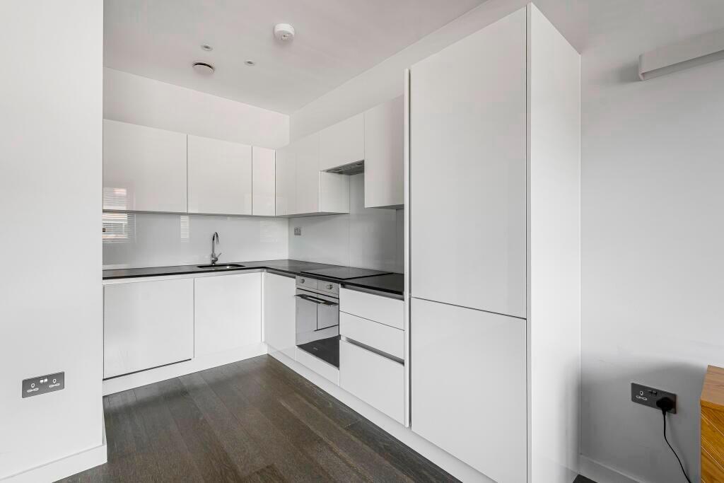 Additional image 7 of St. Albans, Hertfordshire, AL1