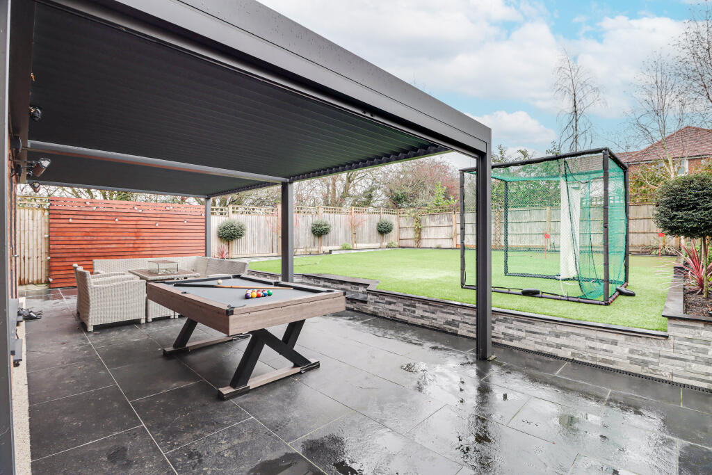 Additional image 23 of Tuffnells Way, Harpenden, Hertfordshire, AL5
