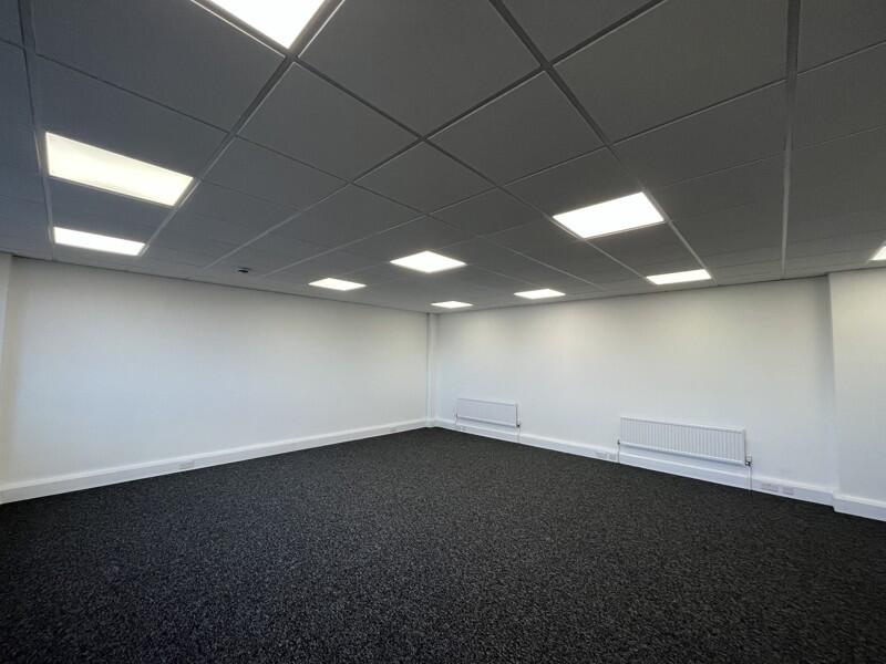 Additional image 4 of Unit 4, Apex Point, Travellers Lane, North Mymms, Hatfield, Hertfordshire