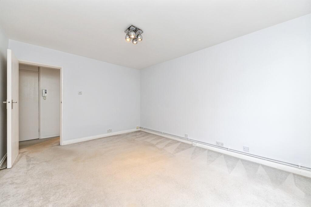 Additional image 12 of Windsor Road, Welwyn