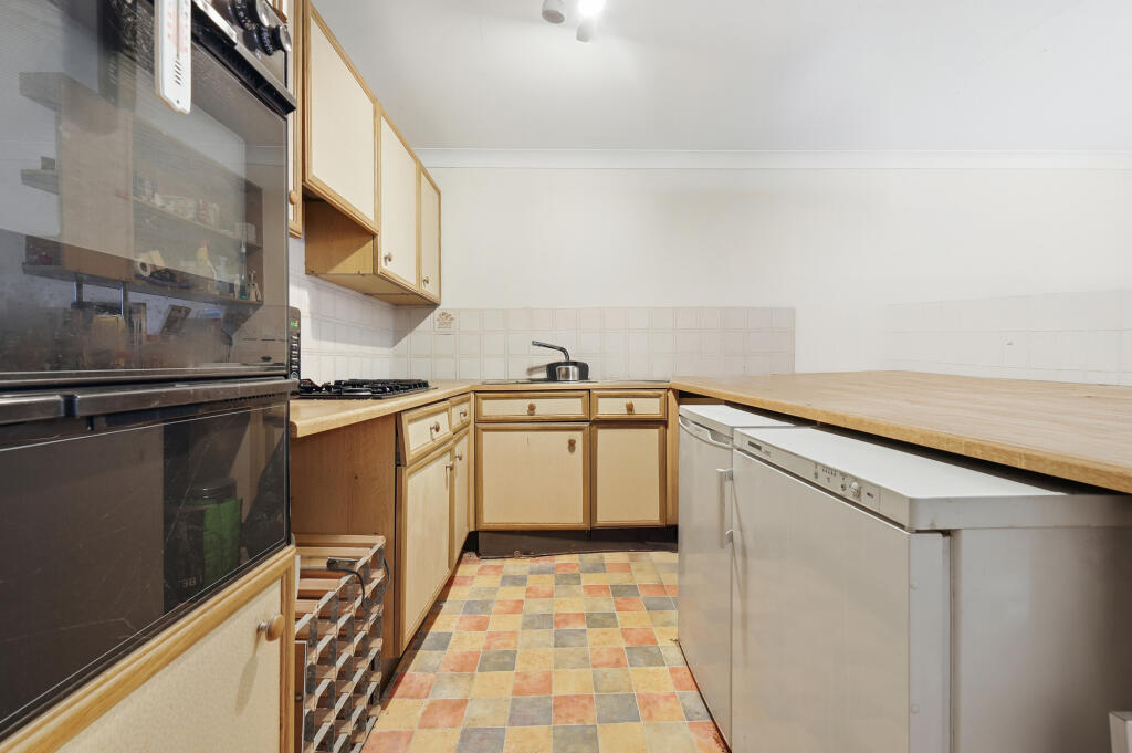 Additional image 8 of The Beeches, Park Street, St. Albans