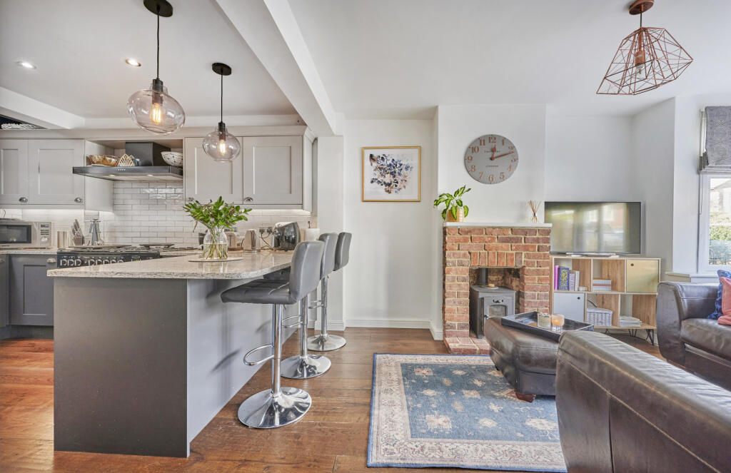 Additional image 2 of Bloomfield Road, Harpenden, Hertfordshire, AL5