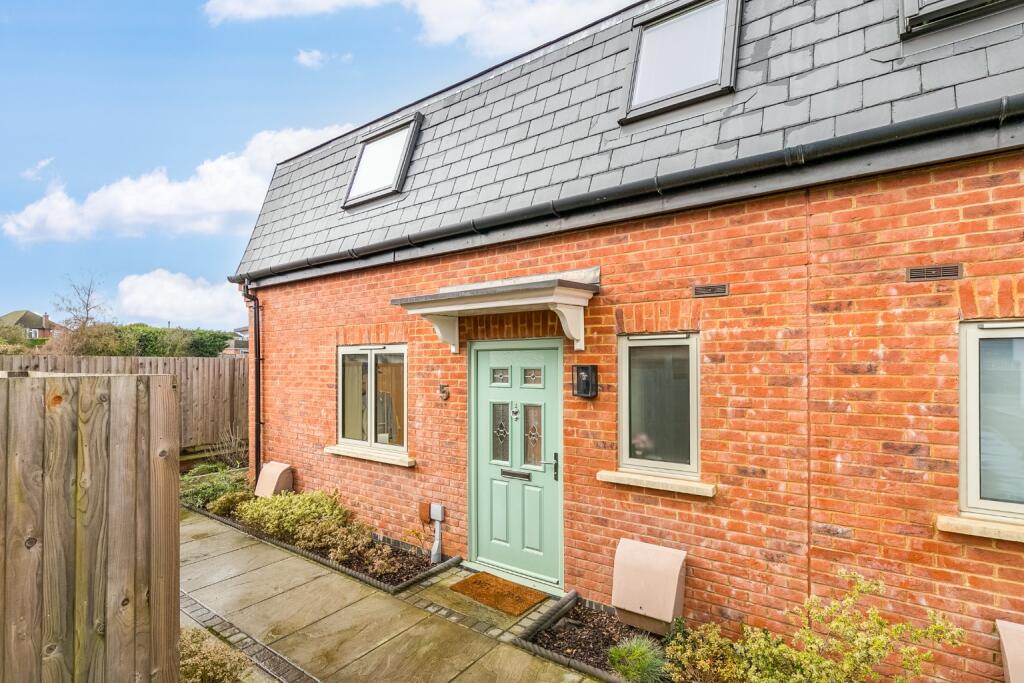 Field View Court, New Road, Welwyn Garden City, Hertfordshire, AL8