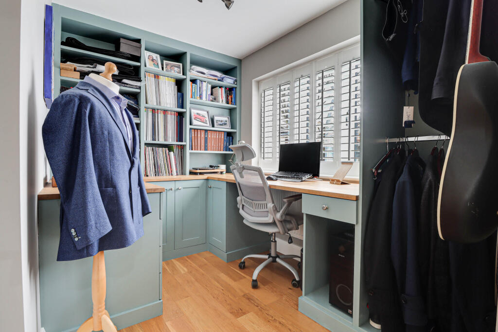 Additional image 8 of Tuffnells Way, Harpenden, Hertfordshire, AL5