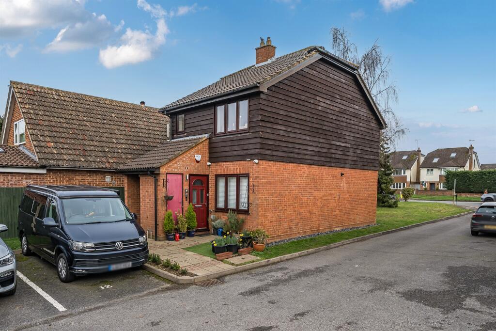 Larks Ridge, St. Albans