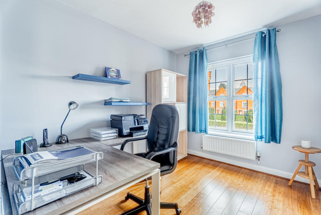 Additional image 10 of Beningfield Drive, London Colney, St. Albans, Hertfordshire, AL2