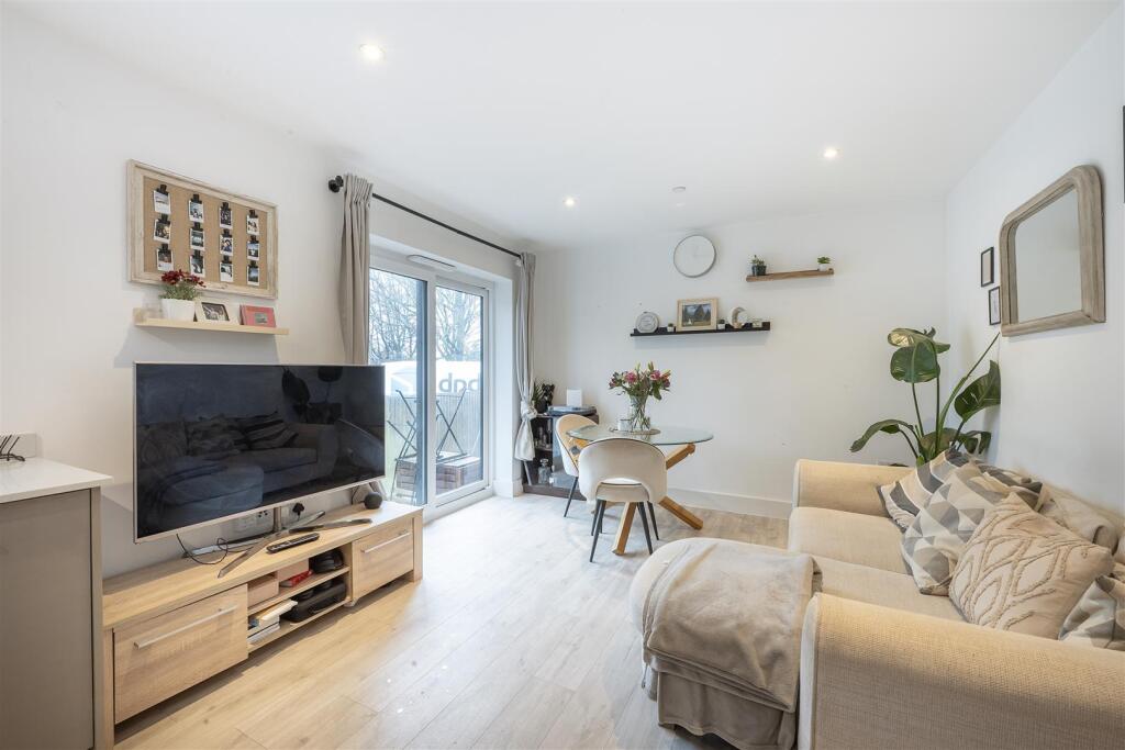 Additional image 15 of 15 Sandridge Park, St Albans