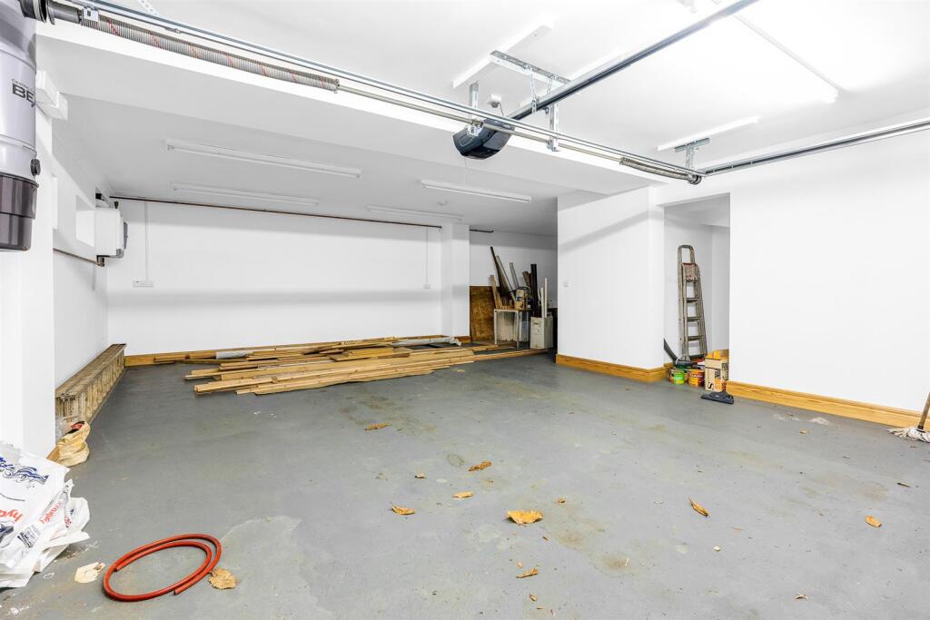 Additional image 23 of Oaklands Rise, Welwyn