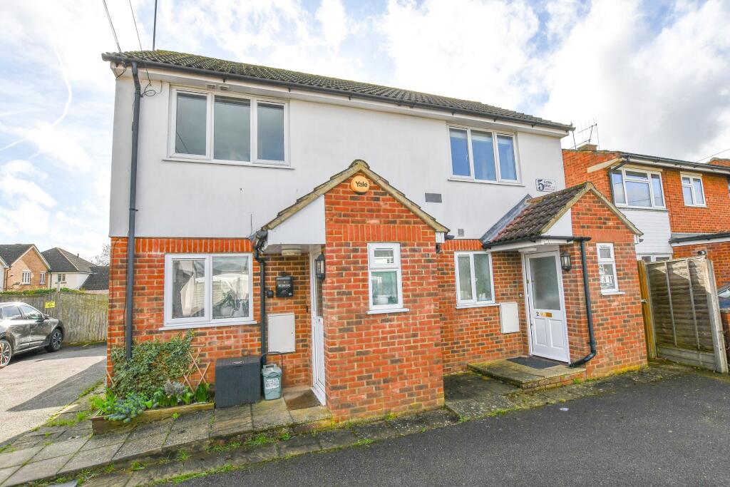 Floral Drive, London Colney, AL2