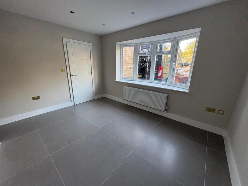 Additional image 4 of Wych Elms, Park Street, Hertfordshire, AL2