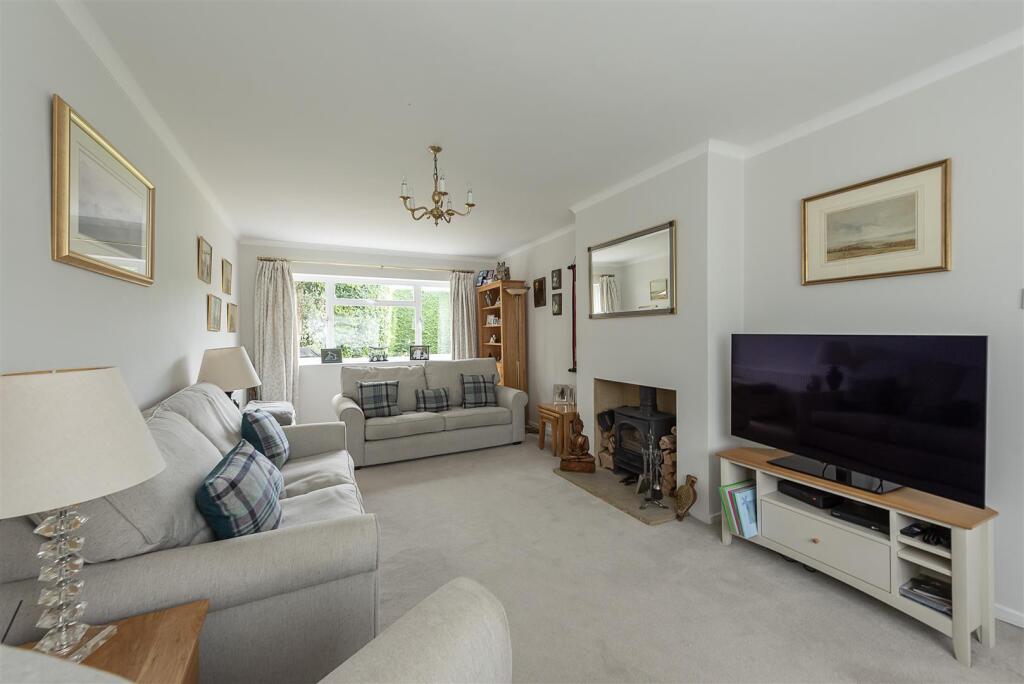 Additional image 13 of Tuffnells Way, Harpenden
