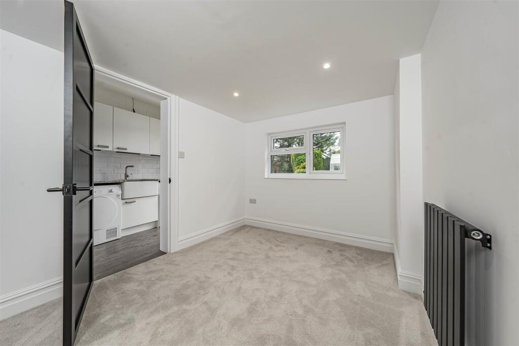 Additional image 20 of Dell Rise, Park Street, St. Albans