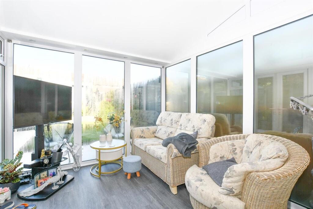 Additional image 5 of Kings Road, London Colney, AL2