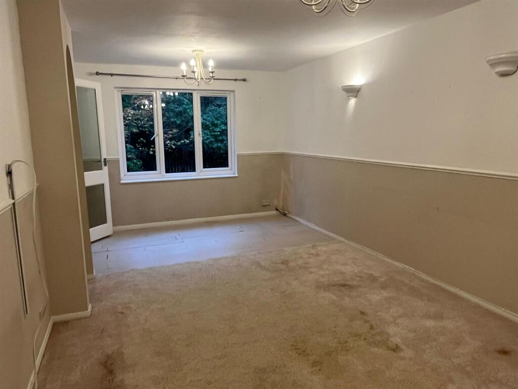 Additional image 4 of Tudor Close, Hatfield