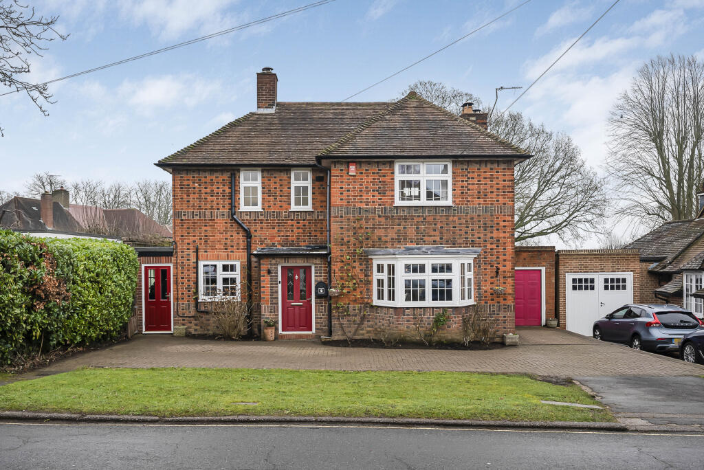 High Oaks Road, Welwyn Garden City, Welwyn Garden City, AL8