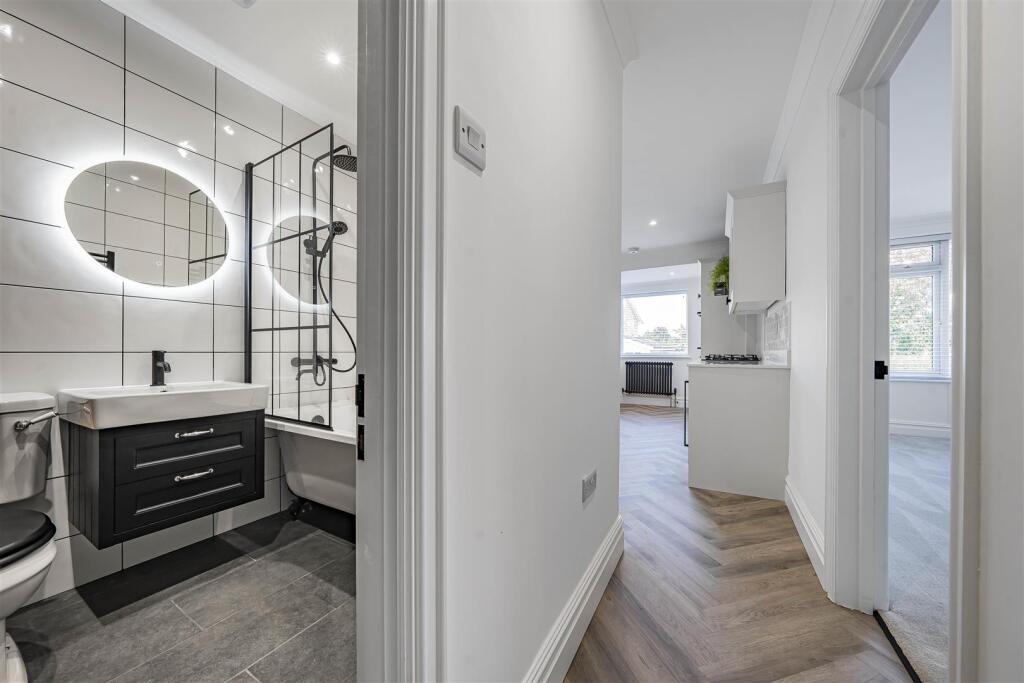 Additional image 9 of Dell Rise, Park Street, St. Albans