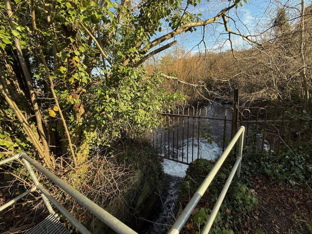 Additional image 13 of Park Mill, Burydell Lane, Park Street, St Albans, AL2 2EZ