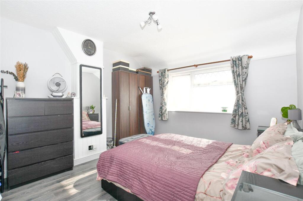 Additional image 12 of Kings Road, London Colney, AL2