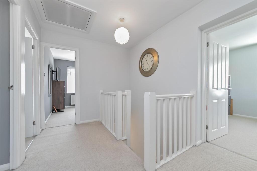 Additional image 20 of Blackthorn Close, St. Albans