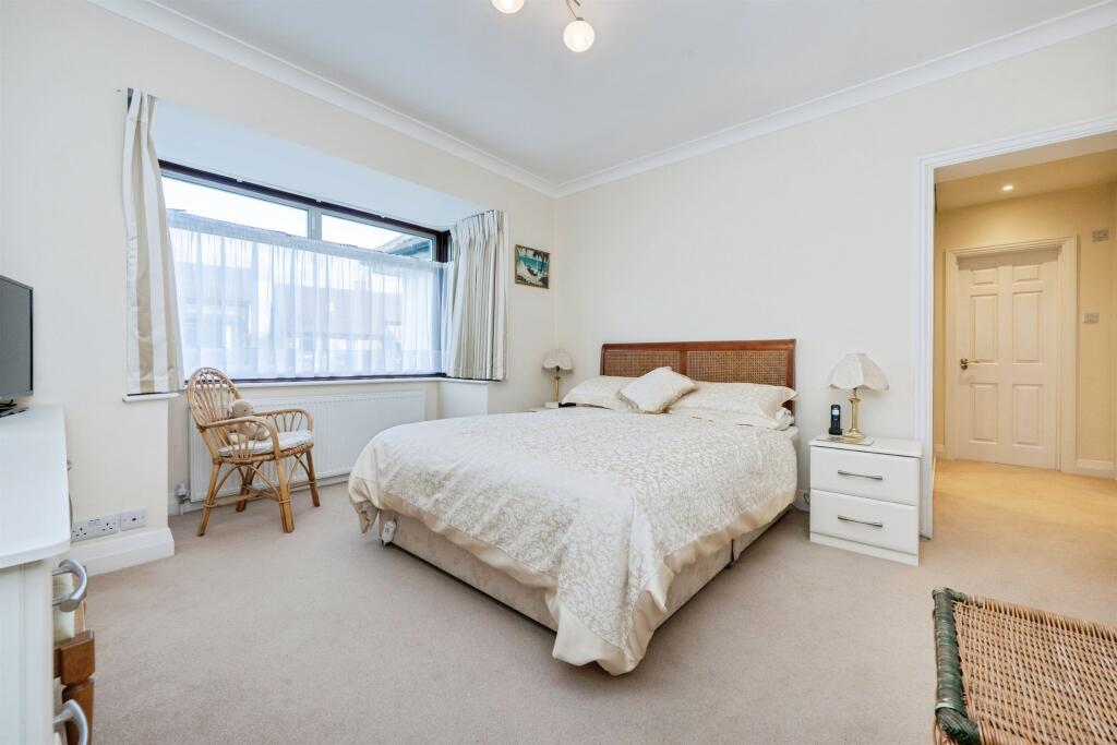 Additional image 17 of Mayflower Road, Park Street, St. Albans