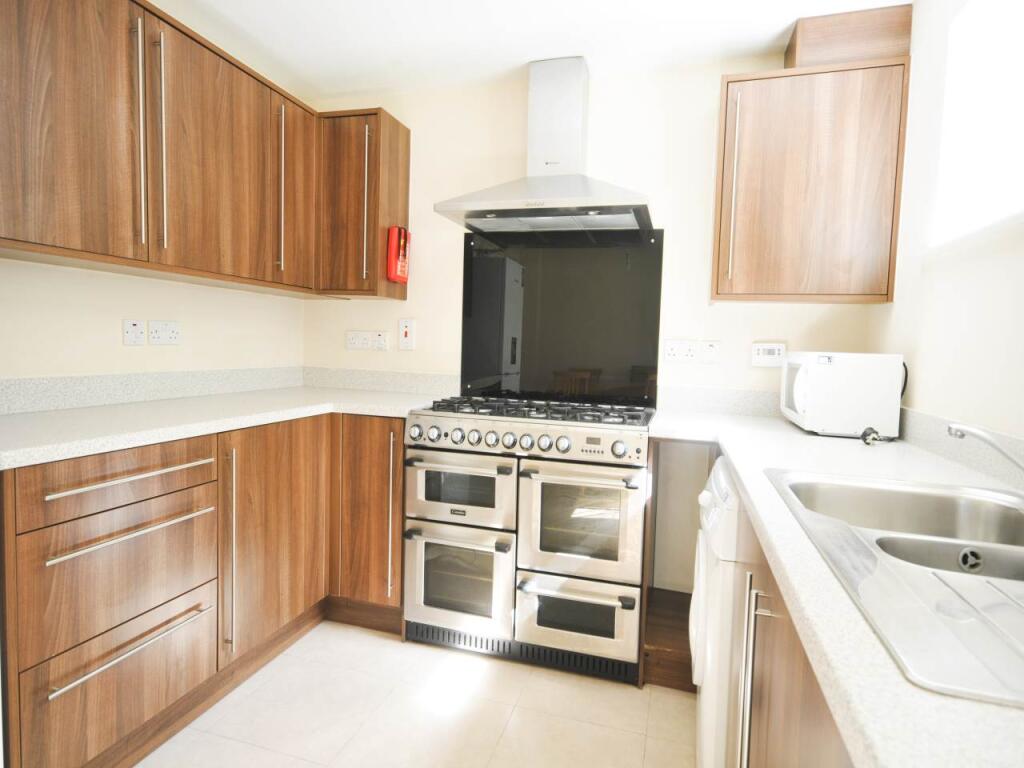 Additional image 6 of Aviation Avenue, Hatfield, Hertfordshire