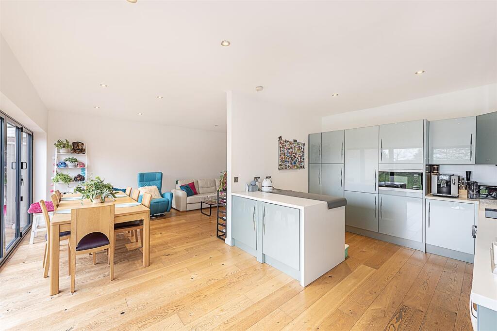 Additional image 5 of Longacres, St Albans