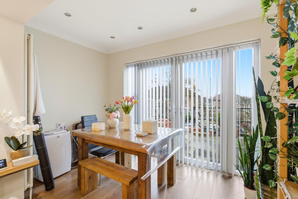 Additional image 7 of Meadow Close, London Colney, St. Albans, Hertfordshire, AL2