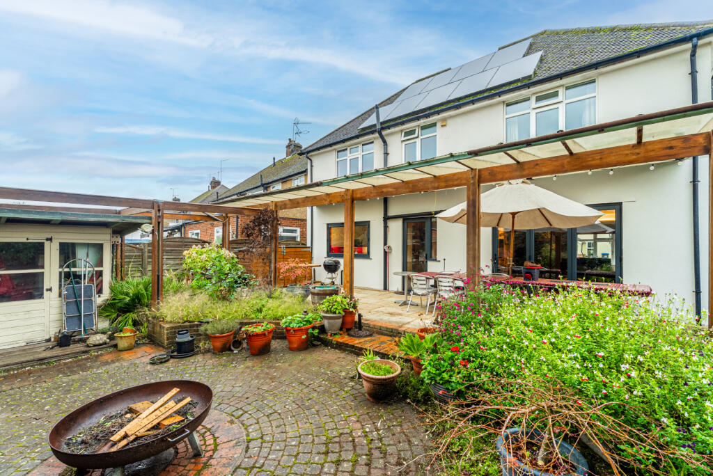 Additional image 9 of Bullens Green Lane, Colney Heath, St. Albans, Hertfordshire, AL4