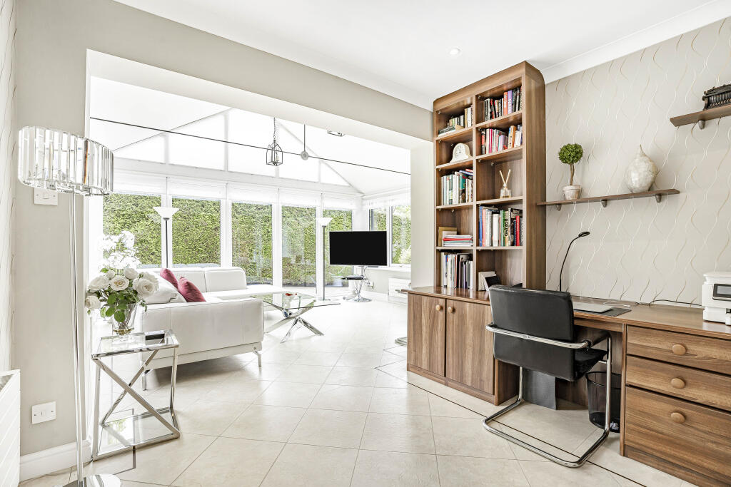 Additional image 13 of The Avenue, Welwyn, Hertfordshire, AL6