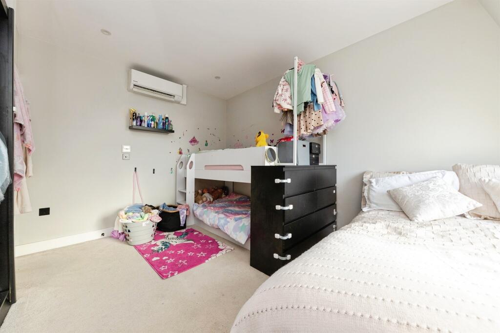 Additional image 10 of Parkway, Welwyn Garden City